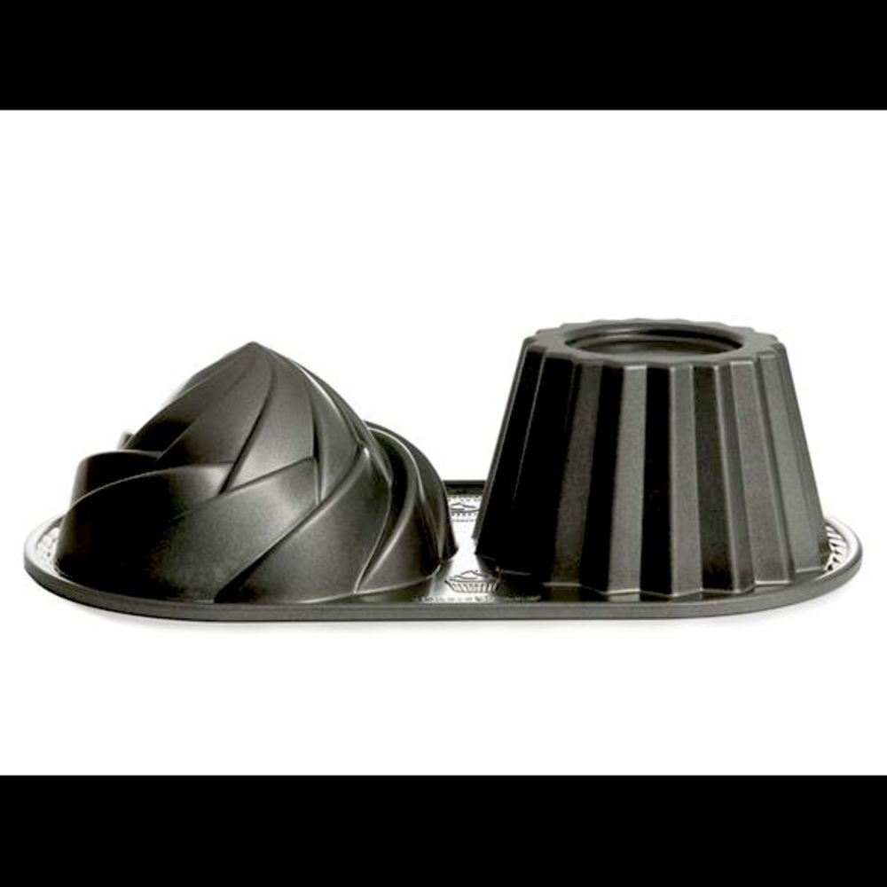 Giant cupcake baking pan